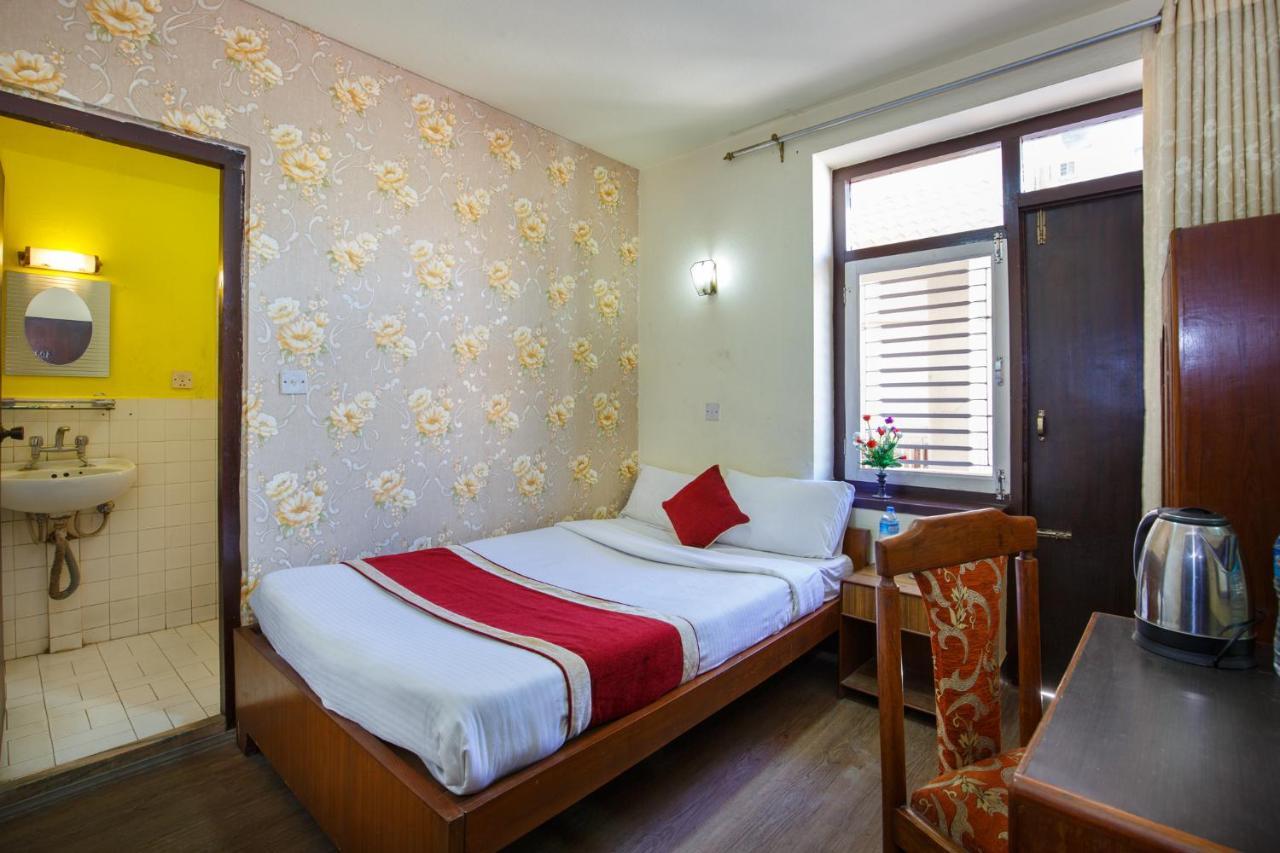 Kathmandu Nomad Hotel Екстер'єр фото