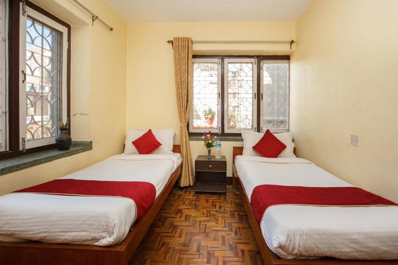 Kathmandu Nomad Hotel Екстер'єр фото