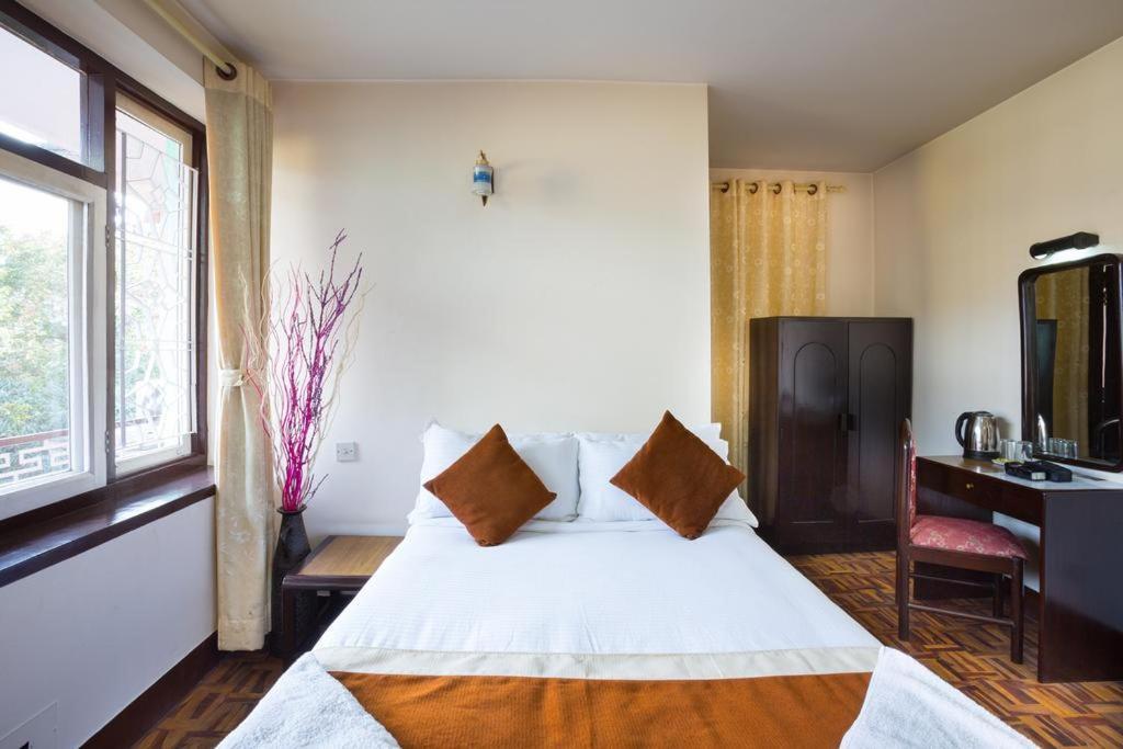 Kathmandu Nomad Hotel Екстер'єр фото