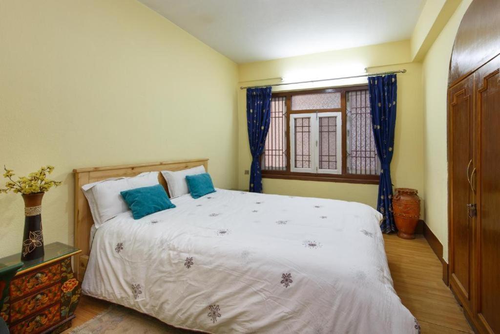 Kathmandu Nomad Hotel Екстер'єр фото